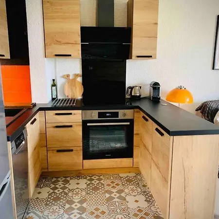 “ho Splendid” Chaleureux T2 Renove De 40m2